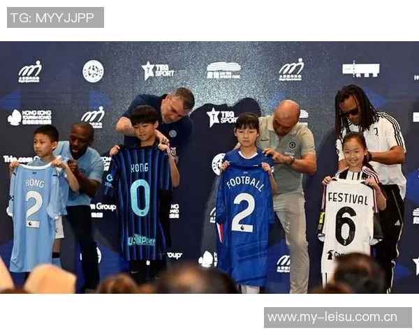 香港足球明星队出场音乐盛典激情四溢点燃全场热情与梦想